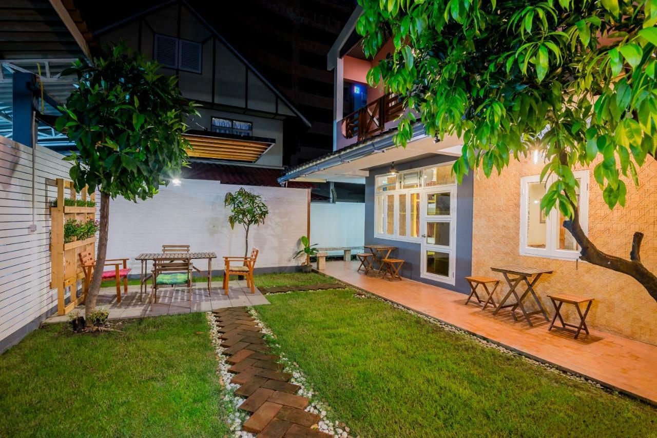 T Smy House Hostel กรุงเทพมหานคร ภายนอก รูปภาพ