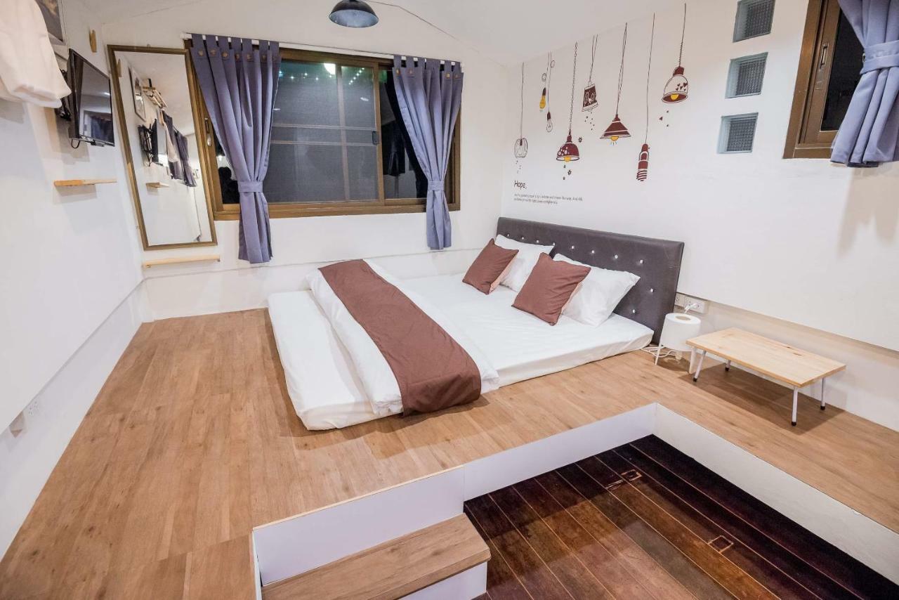T Smy House Hostel กรุงเทพมหานคร ภายนอก รูปภาพ
